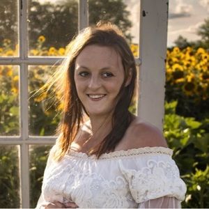 Meet your Posher, Megan